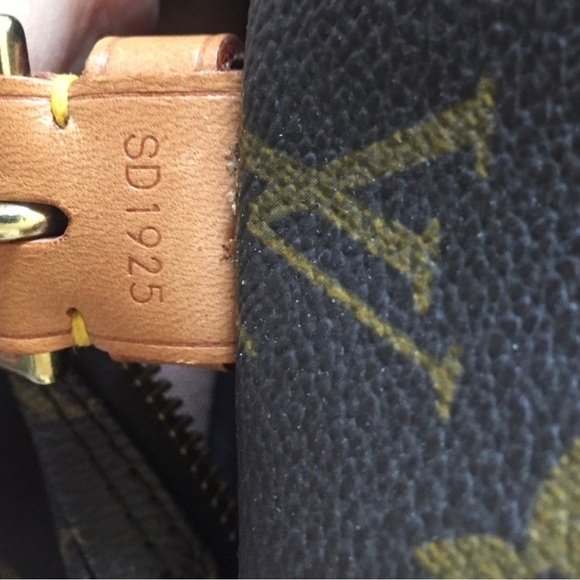 LOUIS VUITTON BACKPACK - Picture 3 of 9